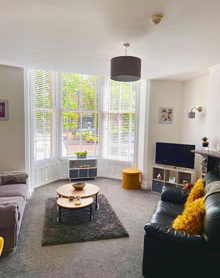Charles Alexander Short Stay - Clifton Drive Beach Retreat Lytham St. Annes Eksteriør bilde