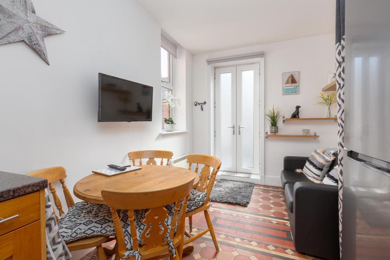 Charles Alexander Short Stay - Clifton Drive Beach Retreat Lytham St. Annes Eksteriør bilde