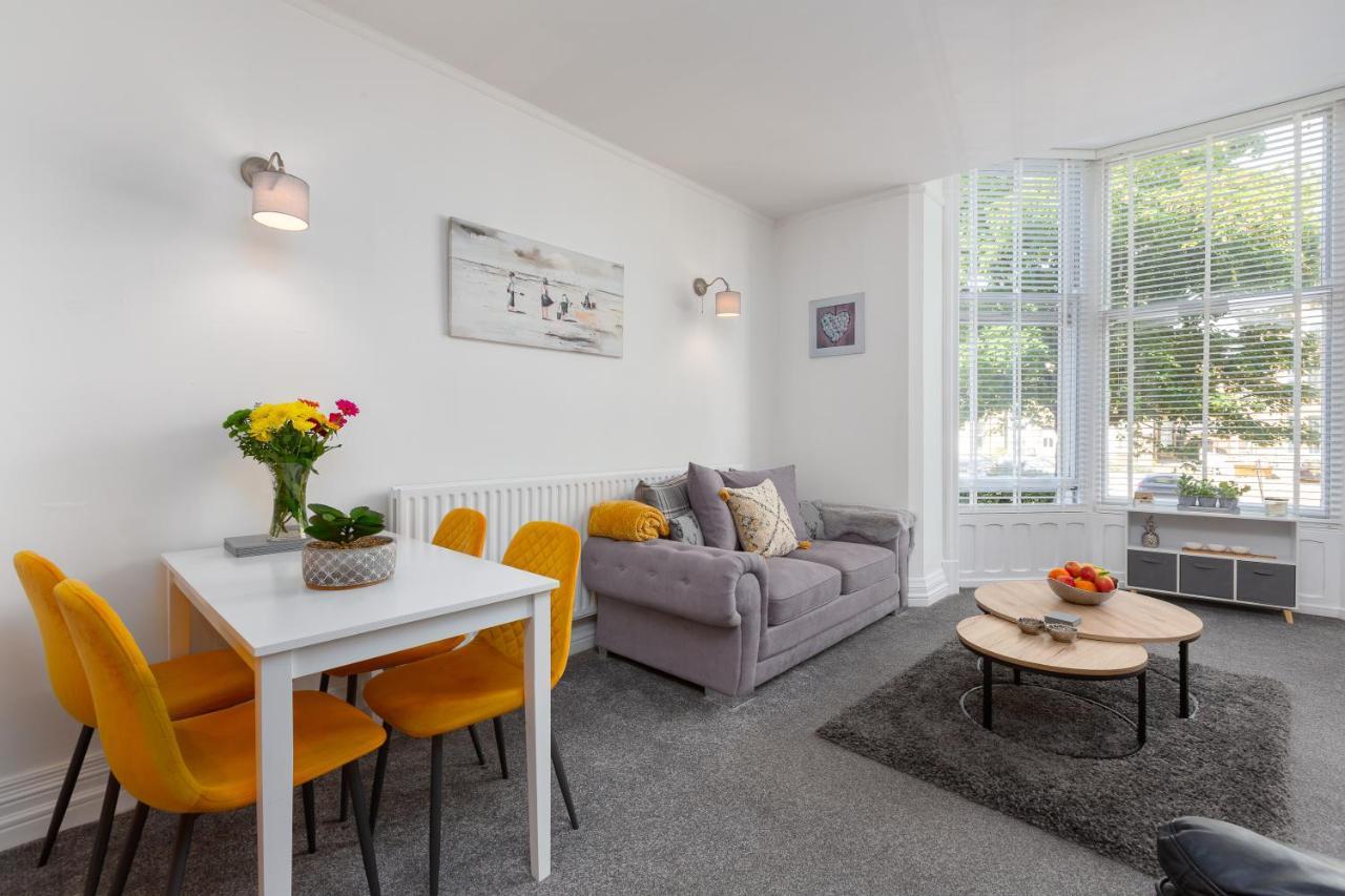 Charles Alexander Short Stay - Clifton Drive Beach Retreat Lytham St. Annes Eksteriør bilde